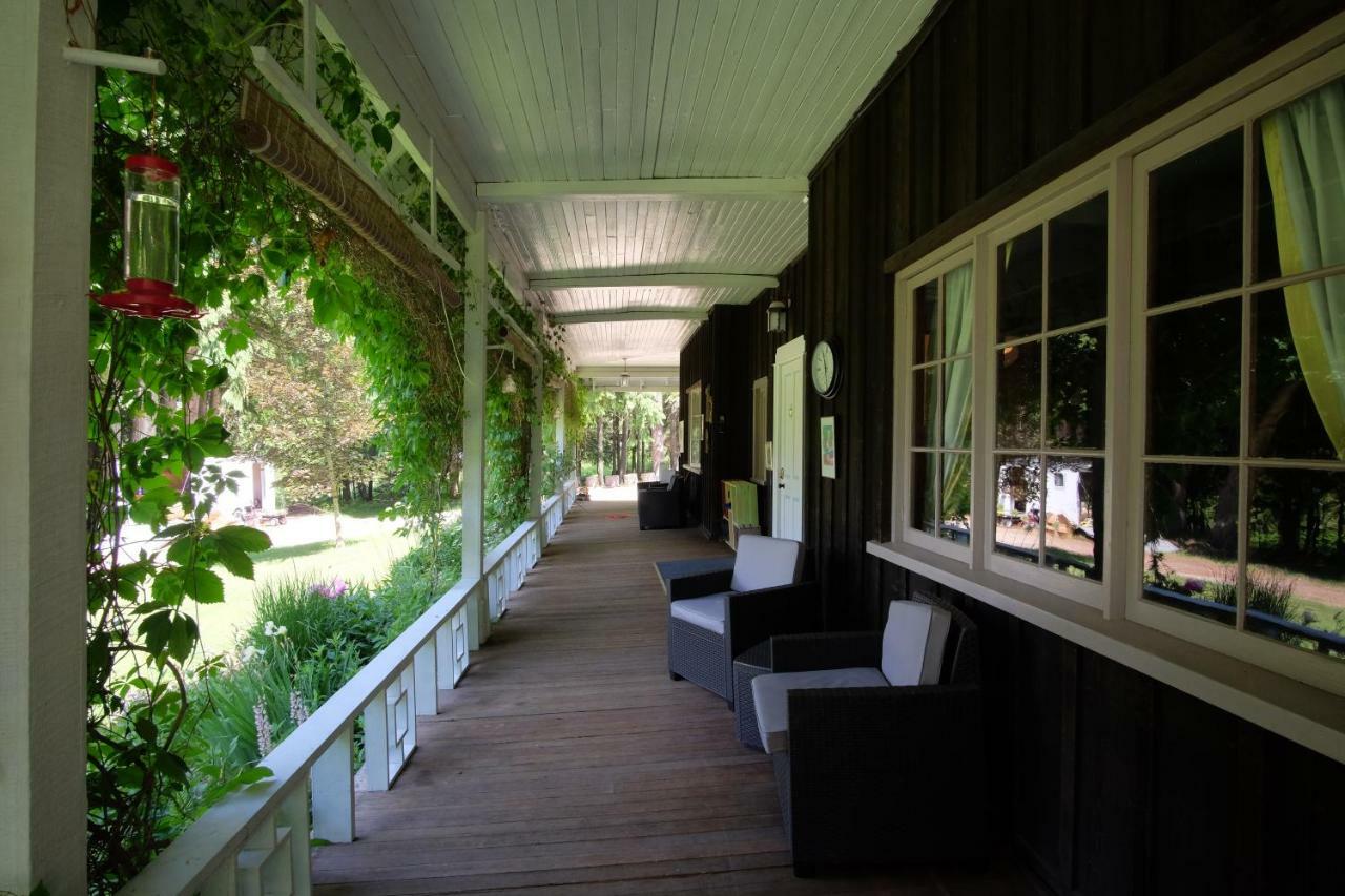 Wedgwood Manor And Glamping Retreat Otel Crawford Bay Dış mekan fotoğraf