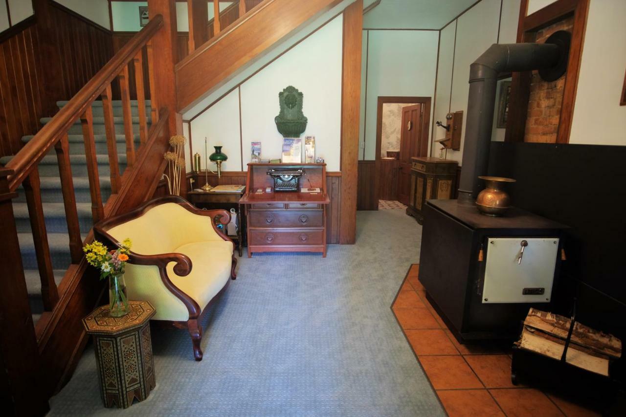 Wedgwood Manor And Glamping Retreat Otel Crawford Bay Dış mekan fotoğraf
