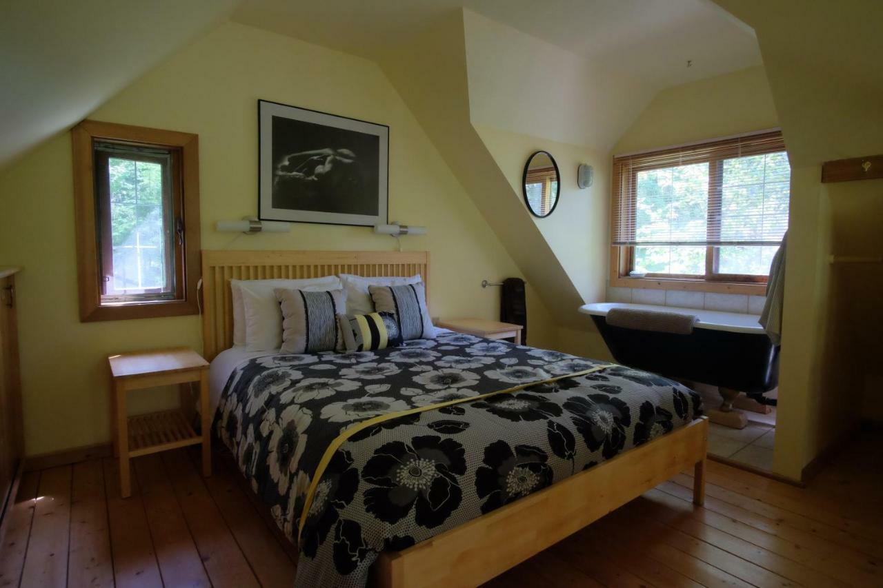 Wedgwood Manor And Glamping Retreat Otel Crawford Bay Dış mekan fotoğraf